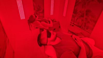 Aktívna haloterapia a červené svetlo Kabínka Vitality